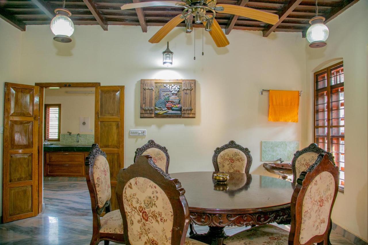 Trium Heritage Villa Chengannur Buitenkant foto