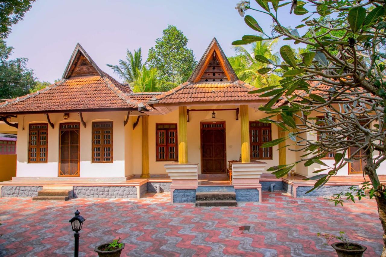 Trium Heritage Villa Chengannur Buitenkant foto